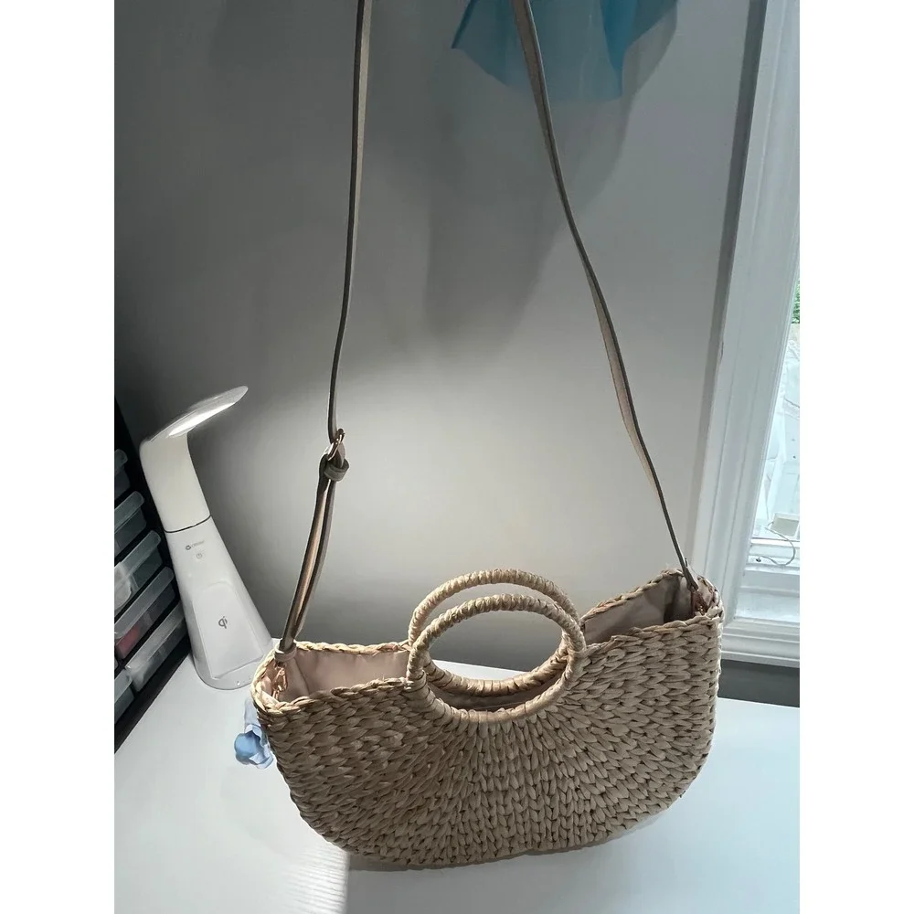 LC Lauren Conrad Woven Straw Crescent Tote Crossbody Bag Tan vacation beach